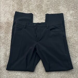 Van Heusen Mens 32Wx32L Black Slim Tech Dress Pants